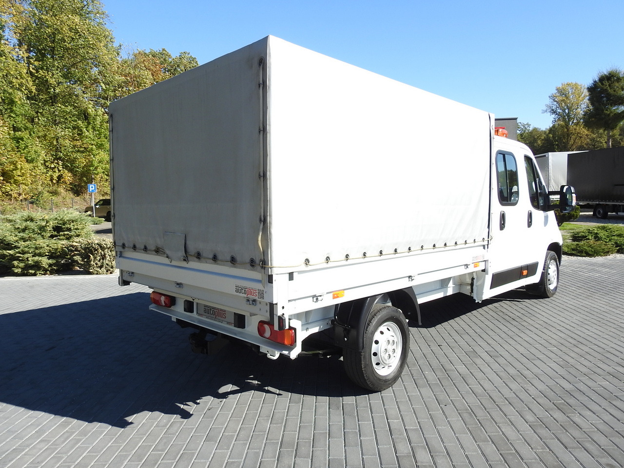 PEUGEOT BOXER STAKE BODY DOUBLE CABIN DOKA 7 SEATS AIR CONDITIONING 140HP - Bestelwagen met dubbele cabine: afbeelding 3 PEUGEOT BOXER STAKE BODY DOUBLE CABIN DOKA 7 SEATS AIR CONDITIONING 140HP - Bestelwagen met dubbele cabine: afbeelding 3