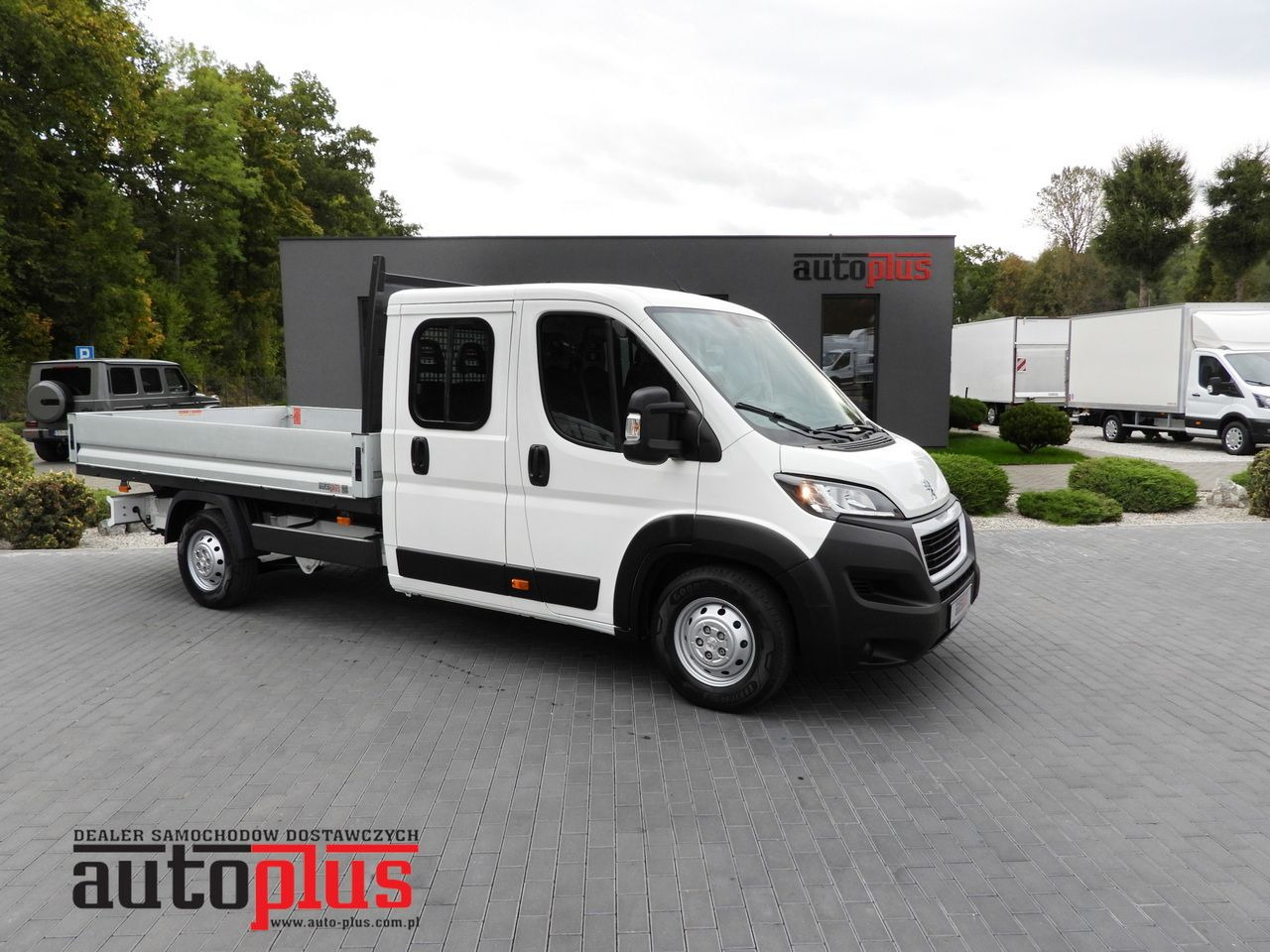 PEUGEOT BOXER STAKE BODY DOUBLE CABIN DOKA 7 SEATS CRUISE CONTROL AIR CONDITIONING 140HP - Bestelwagen met dubbele cabine: afbeelding 1 PEUGEOT BOXER STAKE BODY DOUBLE CABIN DOKA 7 SEATS CRUISE CONTROL AIR CONDITIONING 140HP - Bestelwagen met dubbele cabine: afbeelding 1