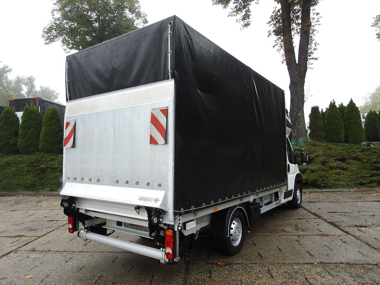 PEUGEOT BOXER TARPAULIN LIFT 8 PALLETS WEBASTO LED LIGHTS AIR CONDITIONING 165HP - Schuifzeilen bestelwagen: afbeelding 3 PEUGEOT BOXER TARPAULIN LIFT 8 PALLETS WEBASTO LED LIGHTS AIR CONDITIONING 165HP - Schuifzeilen bestelwagen: afbeelding 3