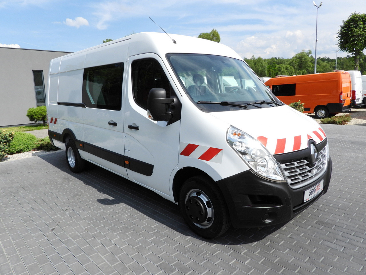 RENAULT MASTER BOX DELIVERY VAN 7 SEATS CRUISE CONTROL TWIN WHEELS AIR CONDITIONING 145HP - Gesloten bestelwagen: afbeelding 4 RENAULT MASTER BOX DELIVERY VAN 7 SEATS CRUISE CONTROL TWIN WHEELS AIR CONDITIONING 145HP - Gesloten bestelwagen: afbeelding 4