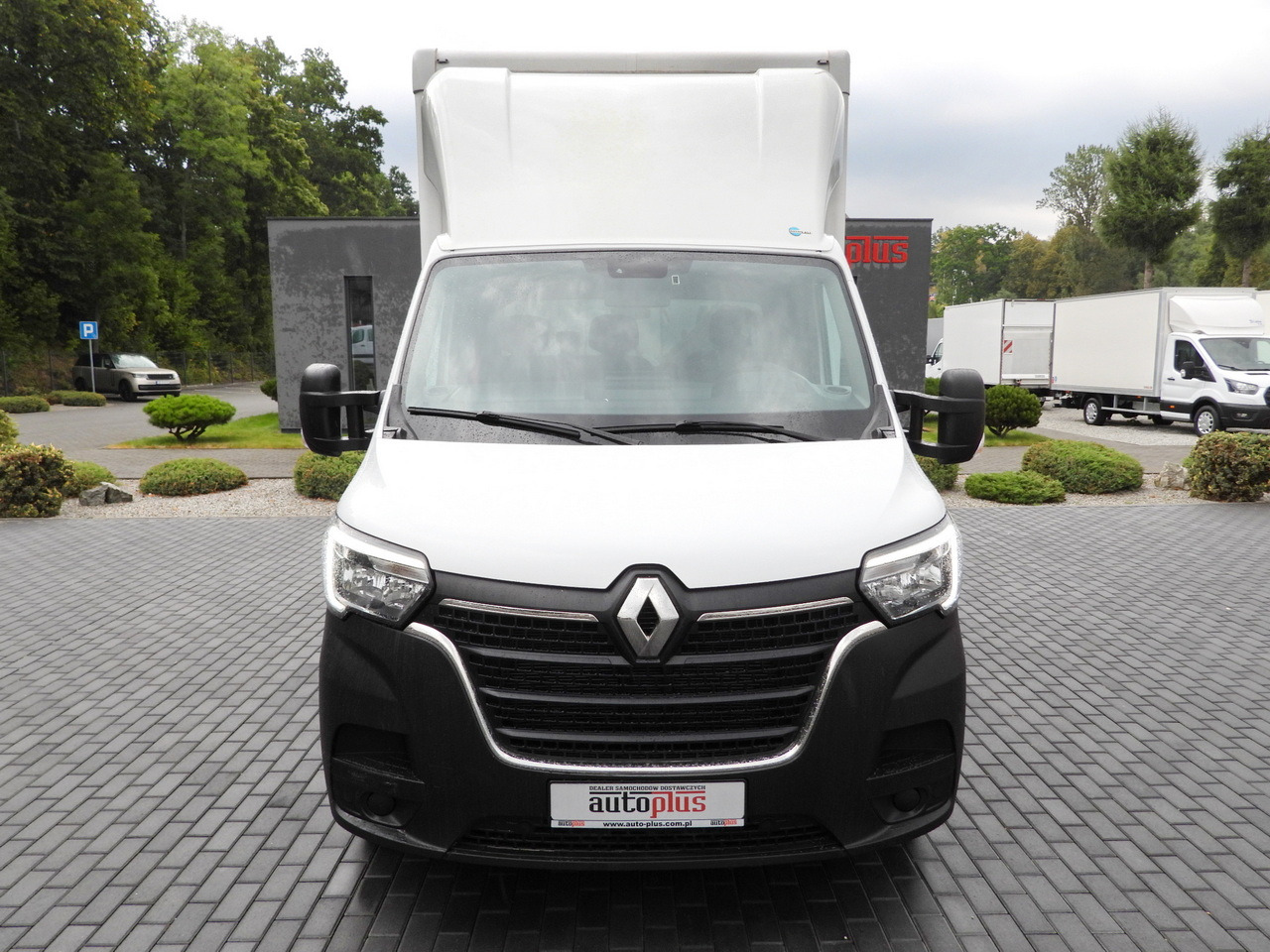 RENAULT MASTER BOX LIFT 8 PALLETS CRUISE CONTROL LED LIGHTS AIR CONDITIONING 145HP - Bestelwagen gesloten laadbak: afbeelding 5 RENAULT MASTER BOX LIFT 8 PALLETS CRUISE CONTROL LED LIGHTS AIR CONDITIONING 145HP - Bestelwagen gesloten laadbak: afbeelding 5