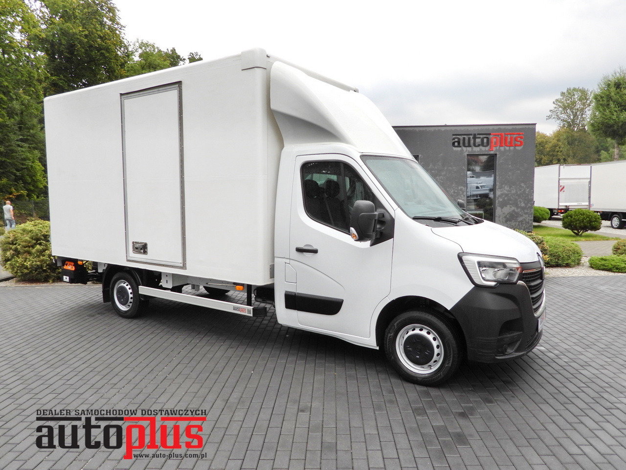 RENAULT MASTER BOX LIFT 8 PALLETS CRUISE CONTROL LED LIGHTS AIR CONDITIONING 145HP - Bestelwagen gesloten laadbak: afbeelding 1 RENAULT MASTER BOX LIFT 8 PALLETS CRUISE CONTROL LED LIGHTS AIR CONDITIONING 145HP - Bestelwagen gesloten laadbak: afbeelding 1
