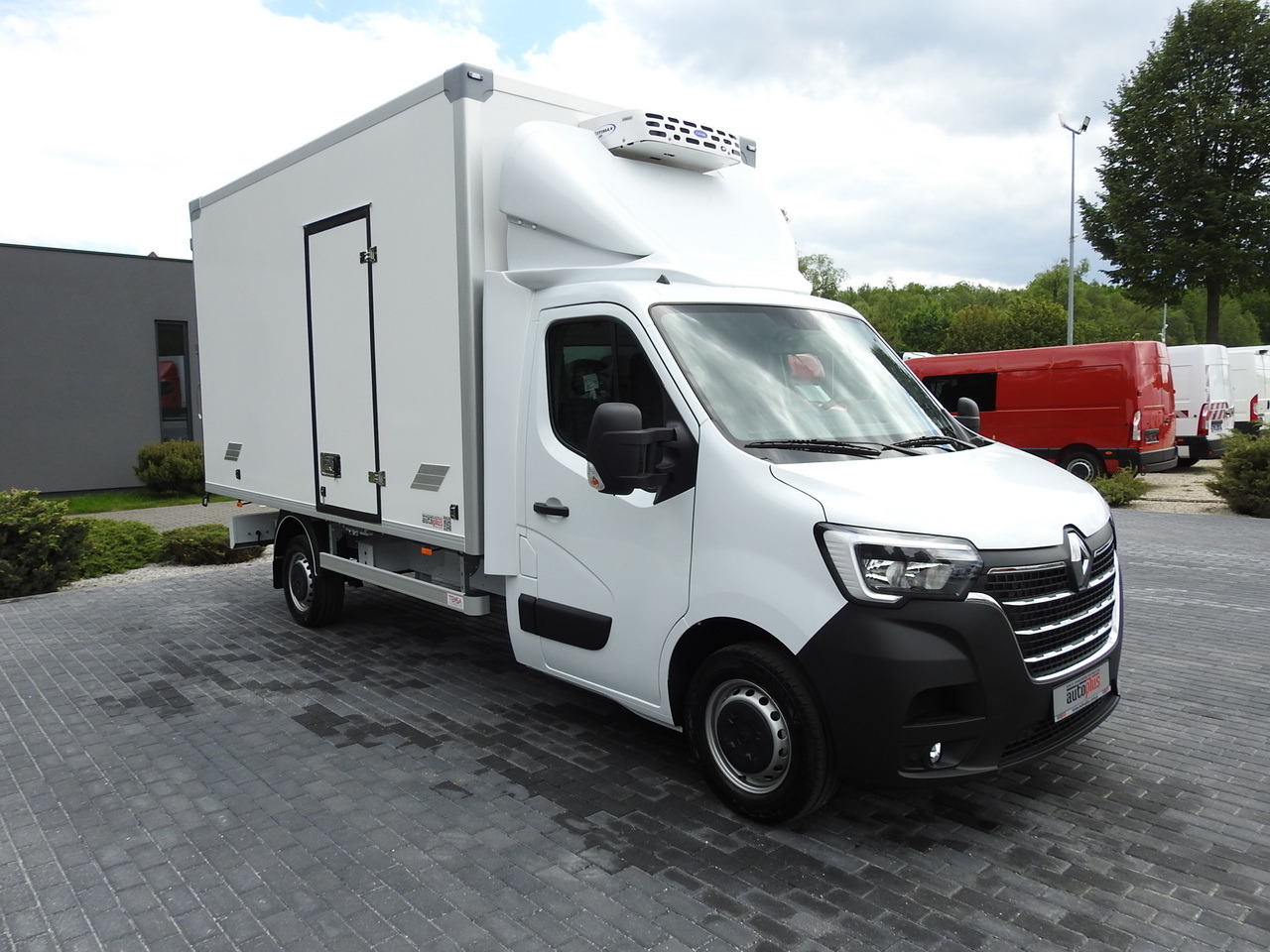 RENAULT MASTER NEW REGRIGERATOR BOX -10*C 8 PALLETS CRUISE CONTROL AIR CONDITIONING LED LIGHTS GUARANTEE 165HP - Koelwagen: afbeelding 4 RENAULT MASTER NEW REGRIGERATOR BOX -10*C 8 PALLETS CRUISE CONTROL AIR CONDITIONING LED LIGHTS GUARANTEE 165HP - Koelwagen: afbeelding 4