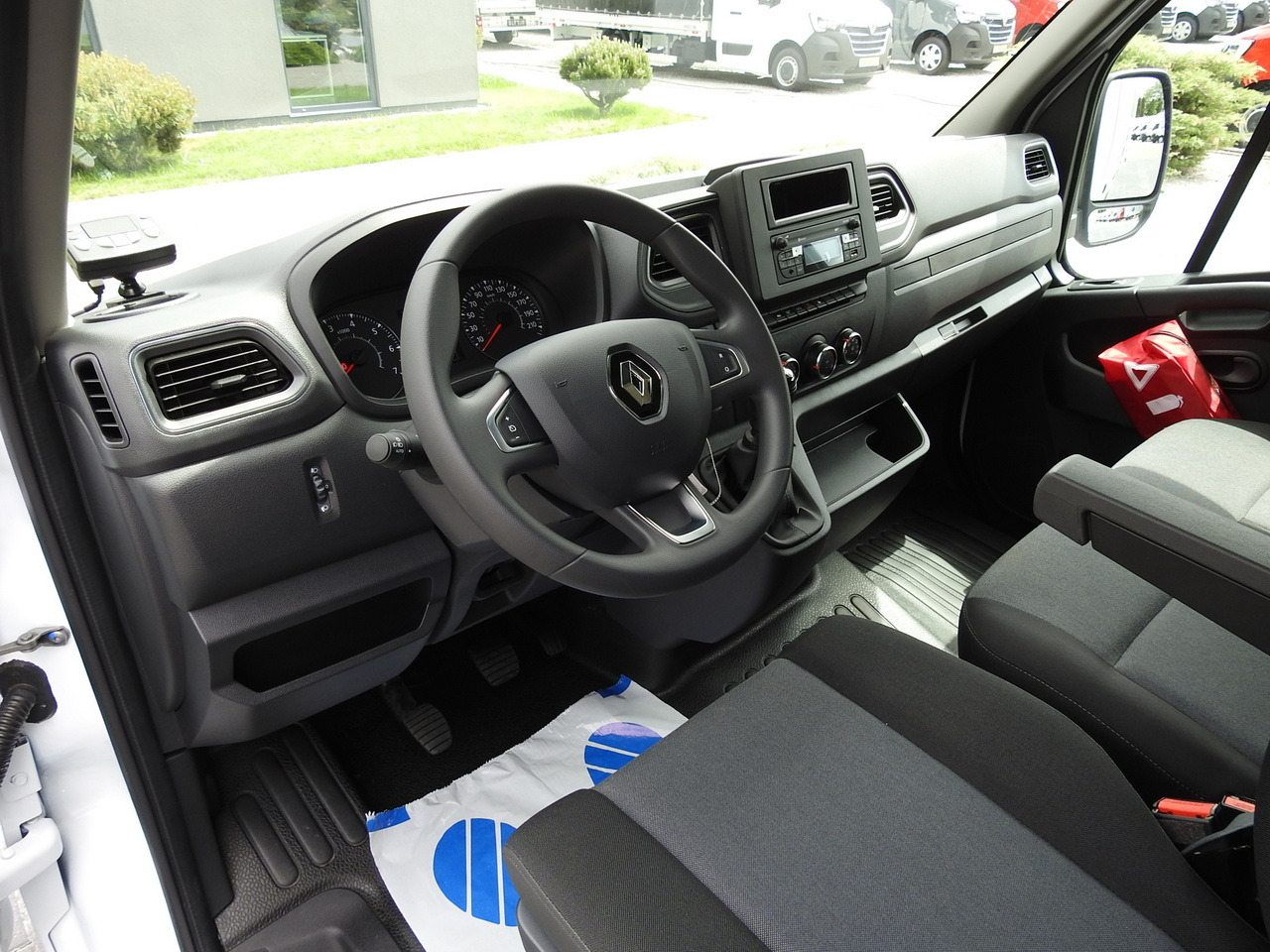 RENAULT MASTER NEW REGRIGERATOR BOX -10*C 8 PALLETS CRUISE CONTROL AIR CONDITIONING LED LIGHTS GUARANTEE 165HP - Koelwagen: afbeelding 2 RENAULT MASTER NEW REGRIGERATOR BOX -10*C 8 PALLETS CRUISE CONTROL AIR CONDITIONING LED LIGHTS GUARANTEE 165HP - Koelwagen: afbeelding 2