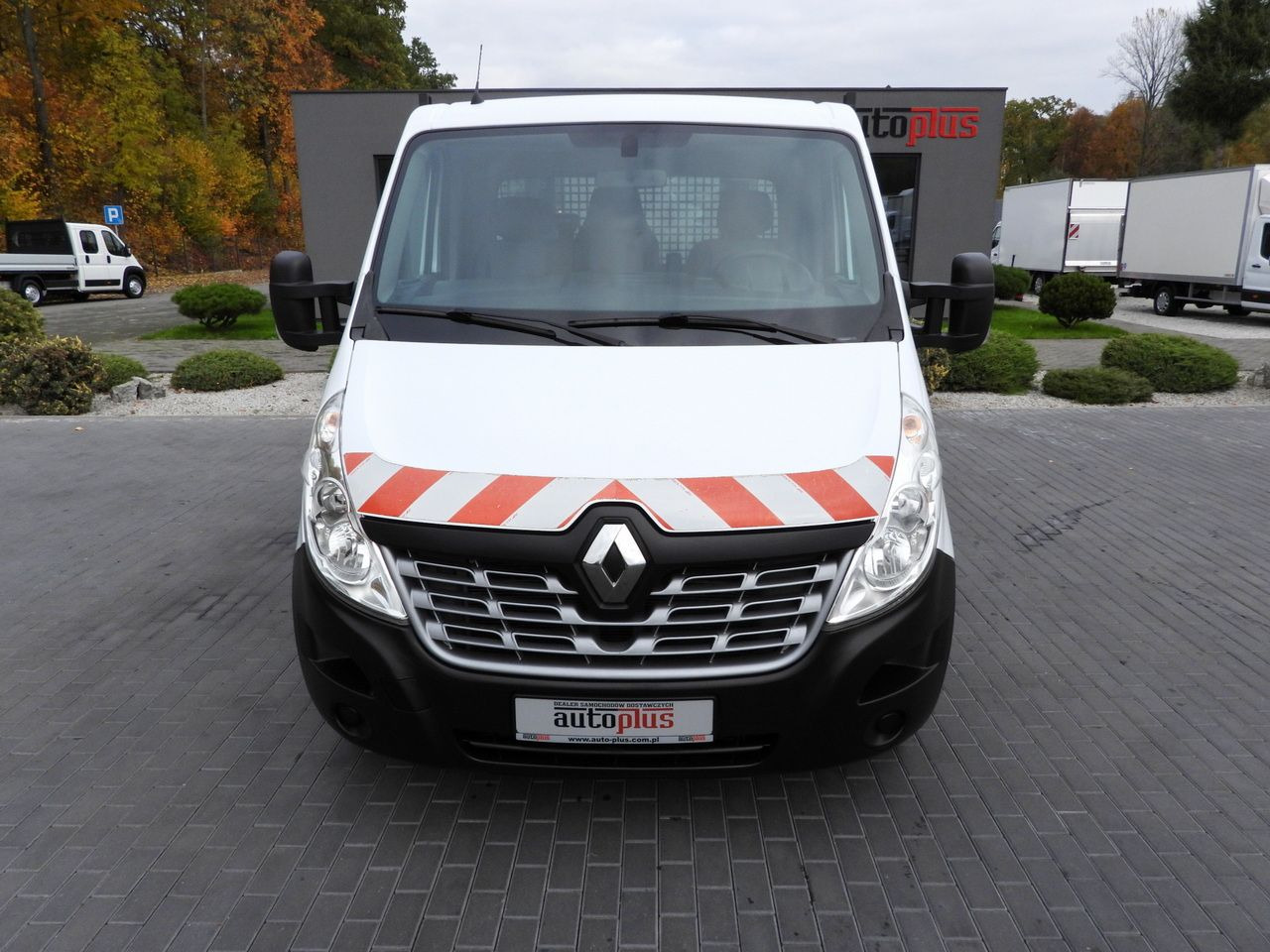 RENAULT MASTER STAKE BODY CRUISE CONTROL NAVIGATION TWIN WHEELS AIR CONDITIONING 130HP - Bestelwagen open laadbak: afbeelding 5 RENAULT MASTER STAKE BODY CRUISE CONTROL NAVIGATION TWIN WHEELS AIR CONDITIONING 130HP - Bestelwagen open laadbak: afbeelding 5