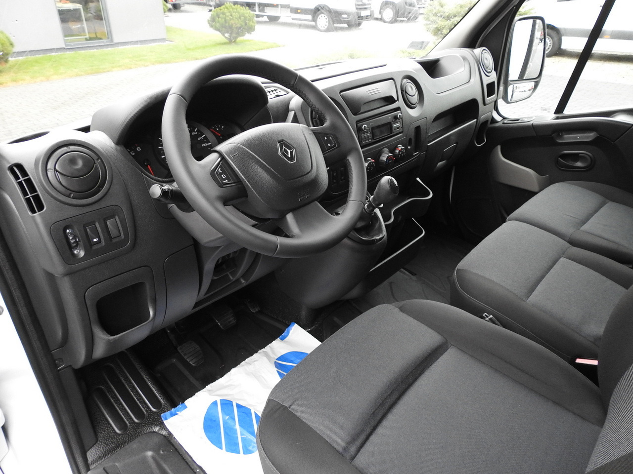 RENAULT MASTER TARPAULIN 10 PALLETS WEBASTO CRUISE CONTROL AIR CONDITIONING  170HP - Schuifzeilen bestelwagen: afbeelding 2 RENAULT MASTER TARPAULIN 10 PALLETS WEBASTO CRUISE CONTROL AIR CONDITIONING  170HP - Schuifzeilen bestelwagen: afbeelding 2