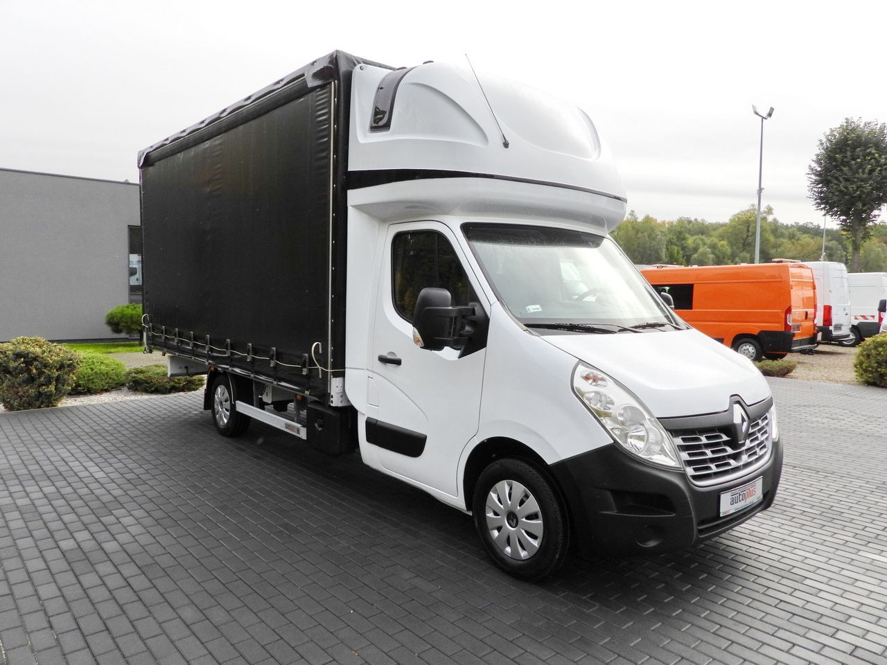 RENAULT MASTER TARPAULIN 10 PALLETS WEBASTO CRUISE CONTROL AIR CONDITIONING 170HP - Schuifzeilen bestelwagen: afbeelding 4 RENAULT MASTER TARPAULIN 10 PALLETS WEBASTO CRUISE CONTROL AIR CONDITIONING 170HP - Schuifzeilen bestelwagen: afbeelding 4