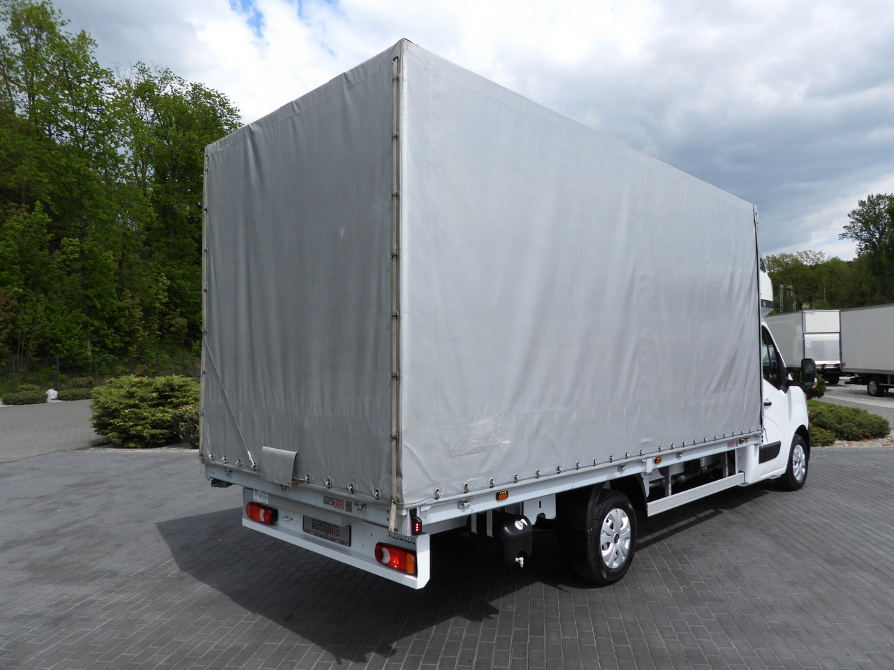 RENAULT MASTER TARPAULIN 10 PALLETS WEBASTO CRUISE CONTROL LED LIGHTS PNEUMATICS AIR CONDITIONING 165HP - Schuifzeilen bestelwagen: afbeelding 3 RENAULT MASTER TARPAULIN 10 PALLETS WEBASTO CRUISE CONTROL LED LIGHTS PNEUMATICS AIR CONDITIONING 165HP - Schuifzeilen bestelwagen: afbeelding 3