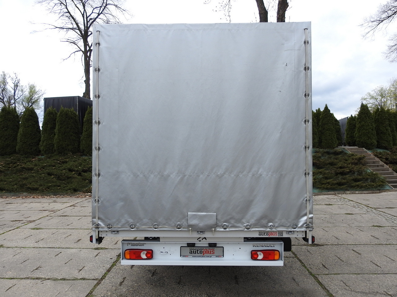 Schuifzeilen bestelwagen RENAULT MASTER TARPAULIN 10 PALLETS WEBASTO CRUISE CONTROL NAVIGATION AIR CONDITIONING LED LIGHTS PNEUMATICS 165HP: afbeelding 11 Schuifzeilen bestelwagen RENAULT MASTER TARPAULIN 10 PALLETS WEBASTO CRUISE CONTROL NAVIGATION AIR CONDITIONING LED LIGHTS PNEUMATICS 165HP: afbeelding 11