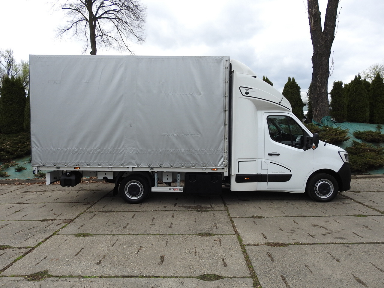 Schuifzeilen bestelwagen RENAULT MASTER TARPAULIN 10 PALLETS WEBASTO CRUISE CONTROL NAVIGATION AIR CONDITIONING LED LIGHTS PNEUMATICS 165HP: afbeelding 7 Schuifzeilen bestelwagen RENAULT MASTER TARPAULIN 10 PALLETS WEBASTO CRUISE CONTROL NAVIGATION AIR CONDITIONING LED LIGHTS PNEUMATICS 165HP: afbeelding 7