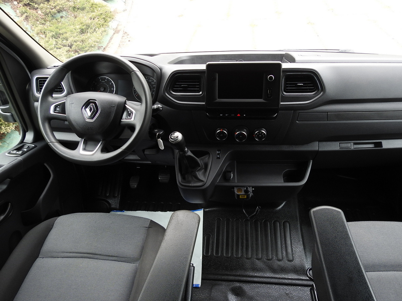 Schuifzeilen bestelwagen RENAULT MASTER TARPAULIN 10 PALLETS WEBASTO CRUISE CONTROL NAVIGATION AIR CONDITIONING LED LIGHTS PNEUMATICS 165HP: afbeelding 31 Schuifzeilen bestelwagen RENAULT MASTER TARPAULIN 10 PALLETS WEBASTO CRUISE CONTROL NAVIGATION AIR CONDITIONING LED LIGHTS PNEUMATICS 165HP: afbeelding 31