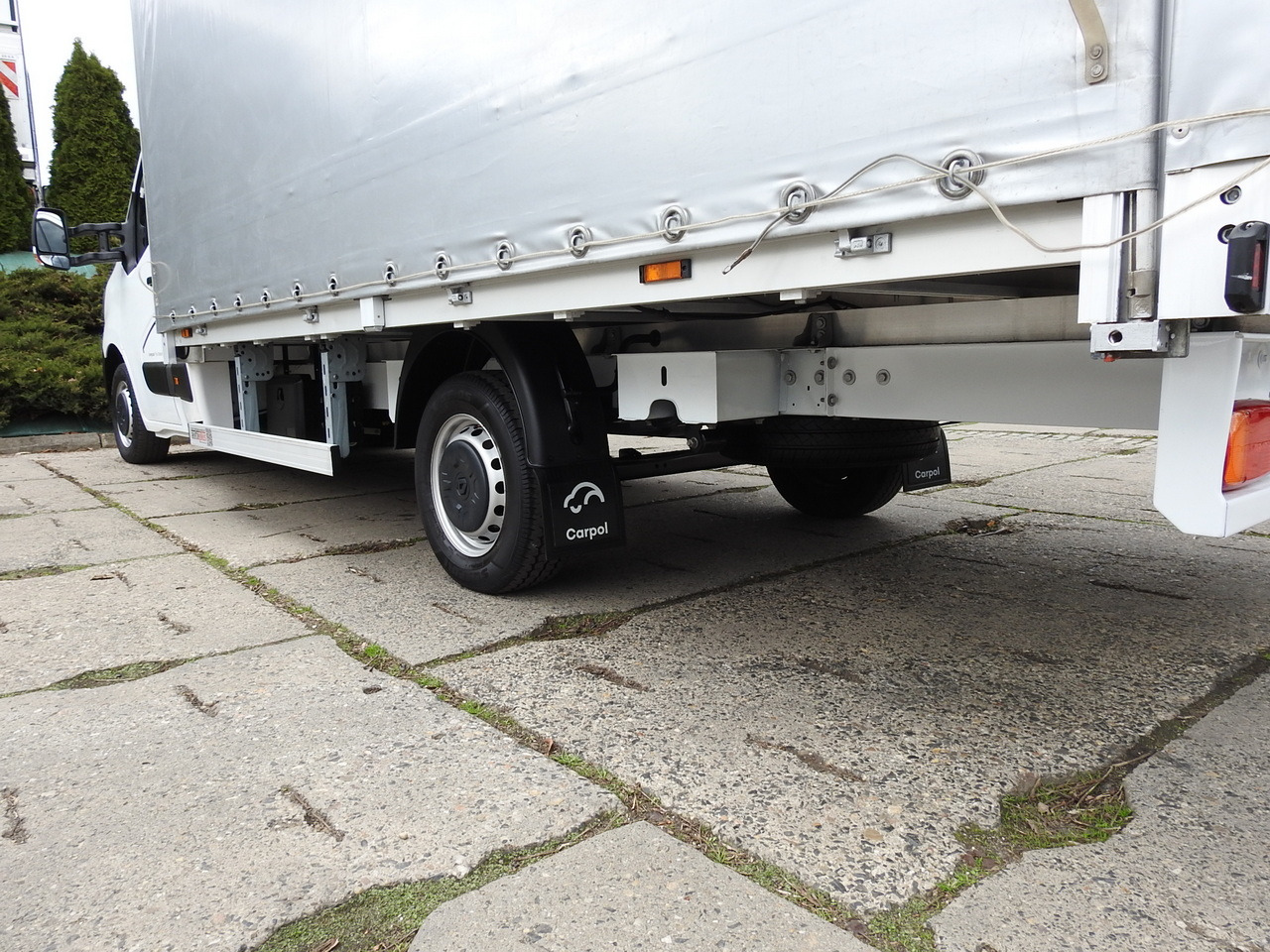 Schuifzeilen bestelwagen RENAULT MASTER TARPAULIN 10 PALLETS WEBASTO CRUISE CONTROL NAVIGATION AIR CONDITIONING LED LIGHTS PNEUMATICS 165HP: afbeelding 15 Schuifzeilen bestelwagen RENAULT MASTER TARPAULIN 10 PALLETS WEBASTO CRUISE CONTROL NAVIGATION AIR CONDITIONING LED LIGHTS PNEUMATICS 165HP: afbeelding 15