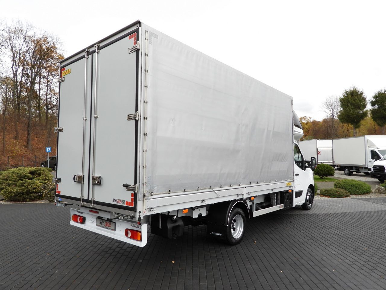 RENAULT MASTER TARPAULIN 10 PALLETS WEBASTO CRUISE CONTROL NAVIGATION LED LIGHTS TWIN WHEELS AIR CONDITIONING 165HP - Schuifzeilen bestelwagen: afbeelding 3 RENAULT MASTER TARPAULIN 10 PALLETS WEBASTO CRUISE CONTROL NAVIGATION LED LIGHTS TWIN WHEELS AIR CONDITIONING 165HP - Schuifzeilen bestelwagen: afbeelding 3