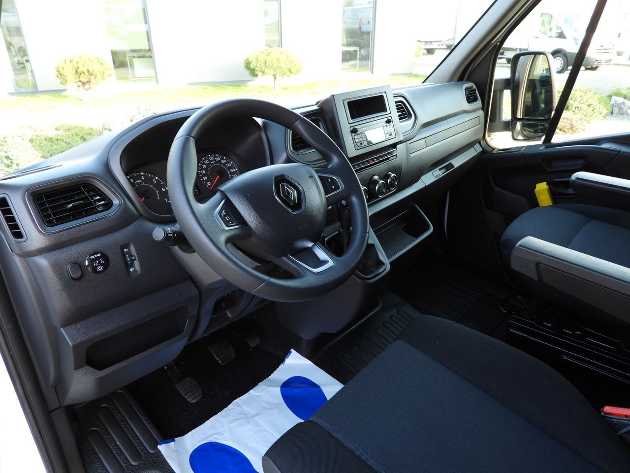 RENAULT MASTER TARPAULIN 8 PALLETS WEBASTO CRUISE CONTROL LED LIGHTS PNEUMATICS AIR CONDITIONING 165HP - Schuifzeilen bestelwagen: afbeelding 2 RENAULT MASTER TARPAULIN 8 PALLETS WEBASTO CRUISE CONTROL LED LIGHTS PNEUMATICS AIR CONDITIONING 165HP - Schuifzeilen bestelwagen: afbeelding 2