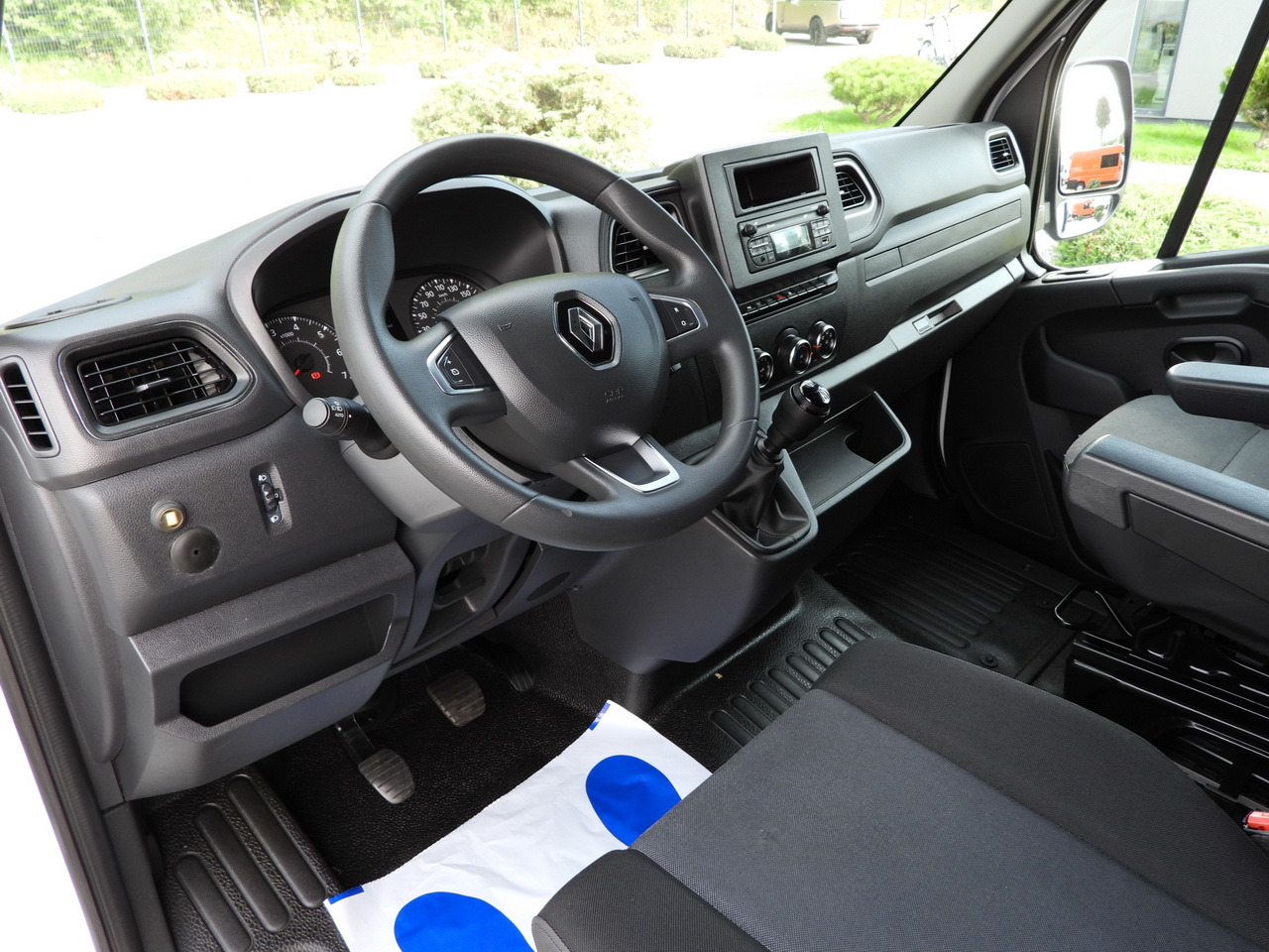 RENAULT MASTER TARPAULIN LIFT 9 PALLETS WEBASTO CRUISE CONTROL LED LIGHTS PNEUMATICS AIR CONDITIONING 165HP - Schuifzeilen bestelwagen: afbeelding 2 RENAULT MASTER TARPAULIN LIFT 9 PALLETS WEBASTO CRUISE CONTROL LED LIGHTS PNEUMATICS AIR CONDITIONING 165HP - Schuifzeilen bestelwagen: afbeelding 2