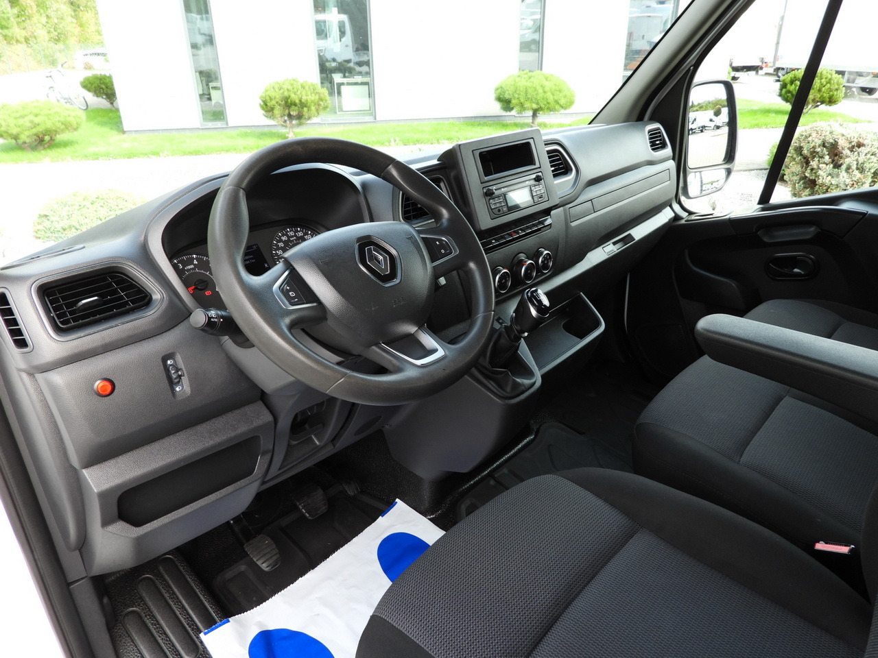 RENAULT MASTER TIPPER CRUISE CONTROL LED LIGHTS TWIN WHEELS AIR CONDITIONING 130HP - Kipper bestelwagen: afbeelding 3 RENAULT MASTER TIPPER CRUISE CONTROL LED LIGHTS TWIN WHEELS AIR CONDITIONING 130HP - Kipper bestelwagen: afbeelding 3