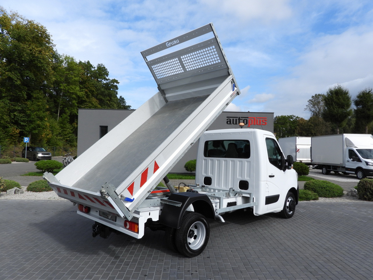 RENAULT MASTER TIPPER CRUISE CONTROL LED LIGHTS TWIN WHEELS AIR CONDITIONING 130HP - Kipper bestelwagen: afbeelding 4 RENAULT MASTER TIPPER CRUISE CONTROL LED LIGHTS TWIN WHEELS AIR CONDITIONING 130HP - Kipper bestelwagen: afbeelding 4