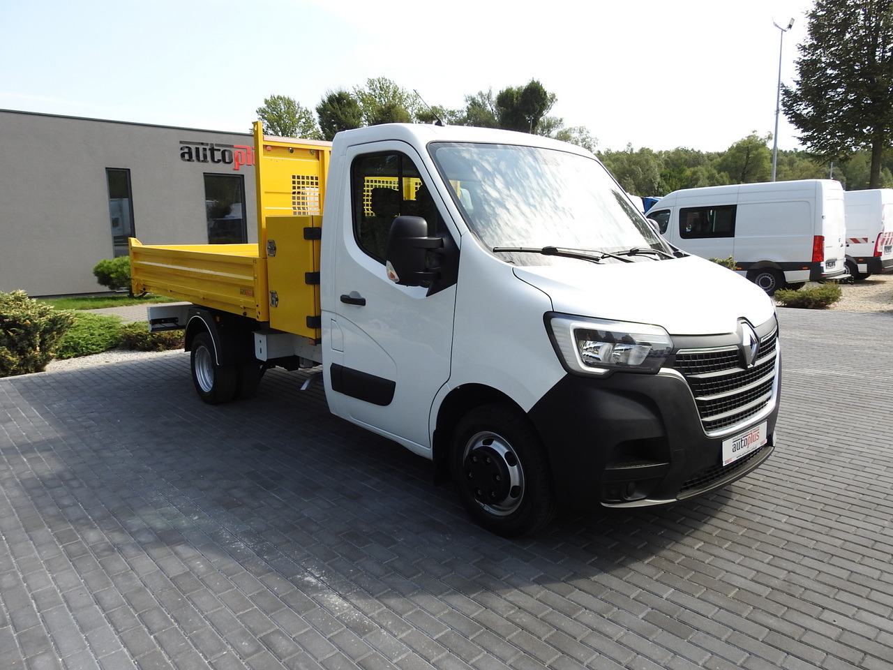 RENAULT MASTER TIPPER CRUISE CONTROL NAVIGATION AIR CONDITIONING LED LIGHTS TWIN WHEELS LOAD WEIGHT 145HP - Kipper bestelwagen: afbeelding 4 RENAULT MASTER TIPPER CRUISE CONTROL NAVIGATION AIR CONDITIONING LED LIGHTS TWIN WHEELS LOAD WEIGHT 145HP - Kipper bestelwagen: afbeelding 4