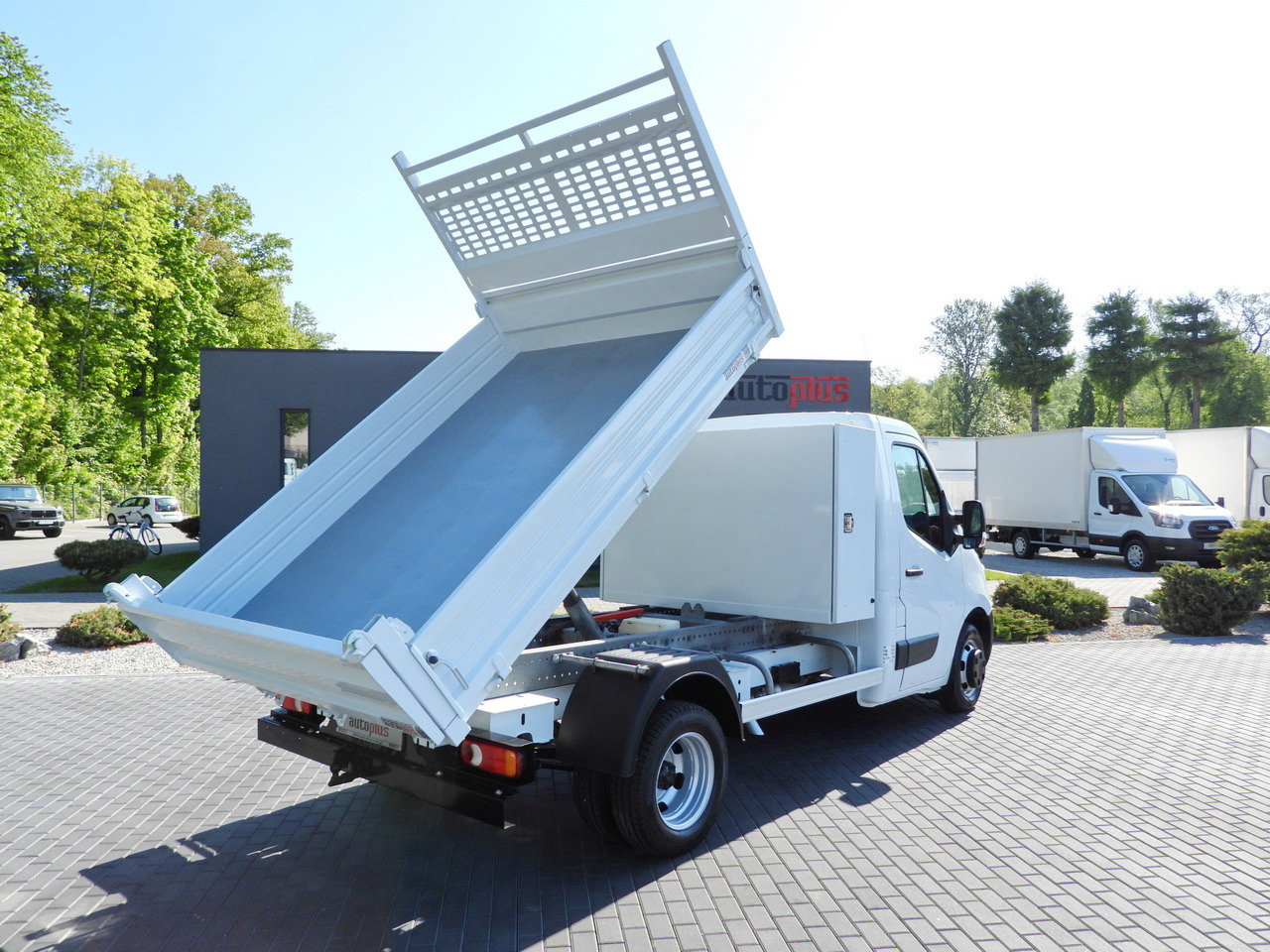 RENAULT MASTER TIPPER CRUISE CONTROL TWIN WHEELS AIR CONDITIONING 145HP - Kipper bestelwagen: afbeelding 3 RENAULT MASTER TIPPER CRUISE CONTROL TWIN WHEELS AIR CONDITIONING 145HP - Kipper bestelwagen: afbeelding 3