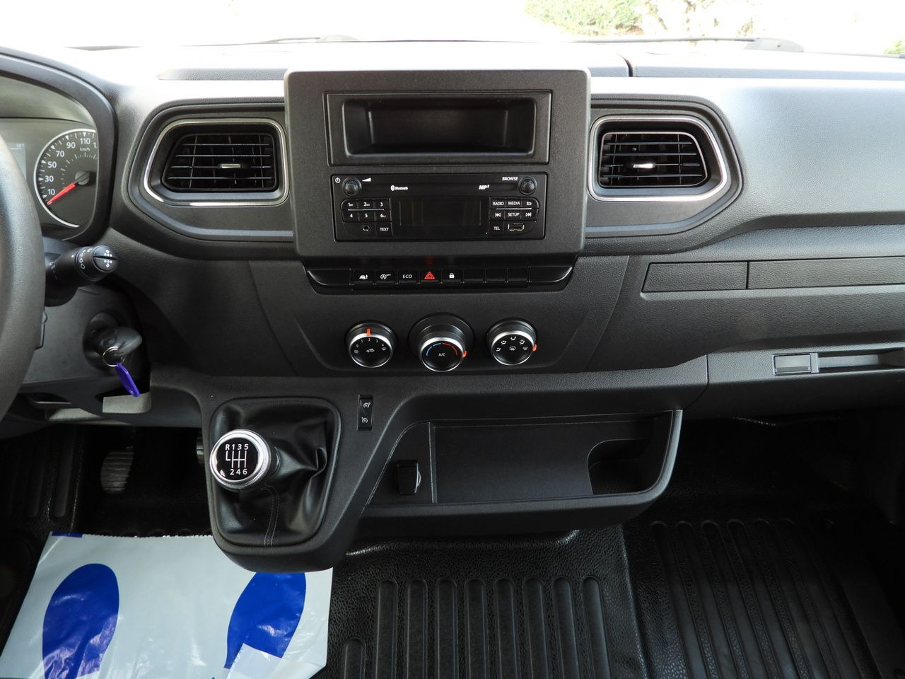 Leasing RENAULT MASTER TIPPER DOUBLE CABIN DOKA 6 SEATS CRUISE CONTROL LED LIGHTS AIR CONDITIONING  145HP RENAULT MASTER TIPPER DOUBLE CABIN DOKA 6 SEATS CRUISE CONTROL LED LIGHTS AIR CONDITIONING  145HP: afbeelding 31