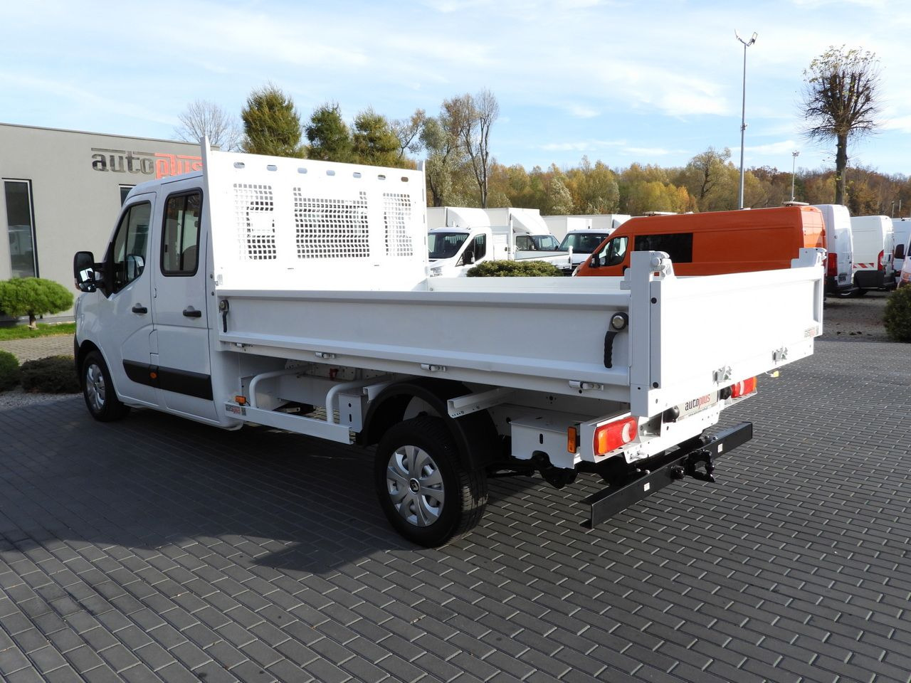 Leasing RENAULT MASTER TIPPER DOUBLE CABIN DOKA 6 SEATS CRUISE CONTROL LED LIGHTS AIR CONDITIONING  145HP RENAULT MASTER TIPPER DOUBLE CABIN DOKA 6 SEATS CRUISE CONTROL LED LIGHTS AIR CONDITIONING  145HP: afbeelding 9