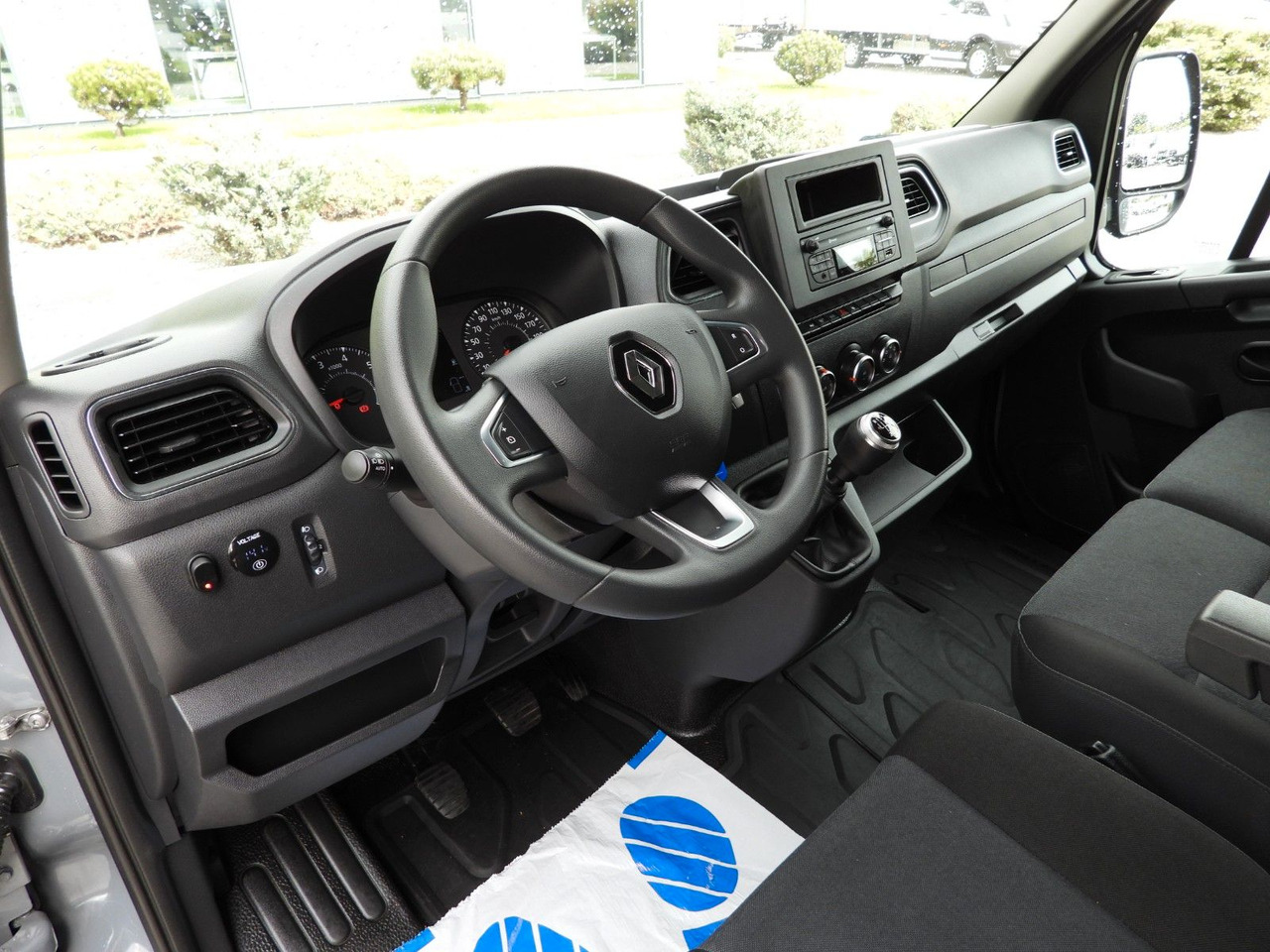 Renault MASTER PRITSCHE PLANE 10 PALETTEN WEBASTO A/C - Schuifzeilen bestelwagen: afbeelding 2 Renault MASTER PRITSCHE PLANE 10 PALETTEN WEBASTO A/C - Schuifzeilen bestelwagen: afbeelding 2