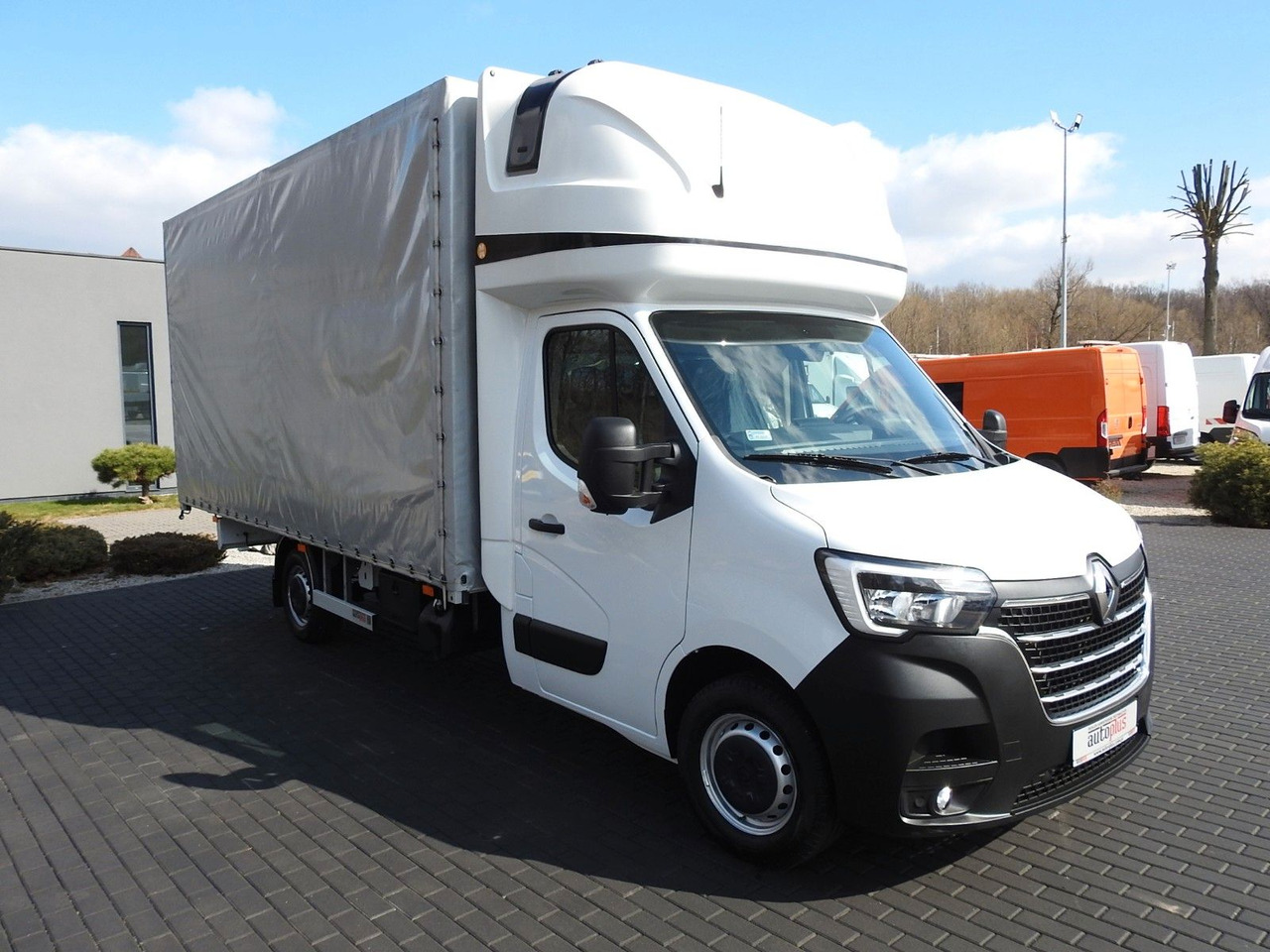 Renault MASTER PRITSCHE PLANE 10 PALETTEN WEBASTO - Schuifzeilen bestelwagen: afbeelding 4 Renault MASTER PRITSCHE PLANE 10 PALETTEN WEBASTO - Schuifzeilen bestelwagen: afbeelding 4