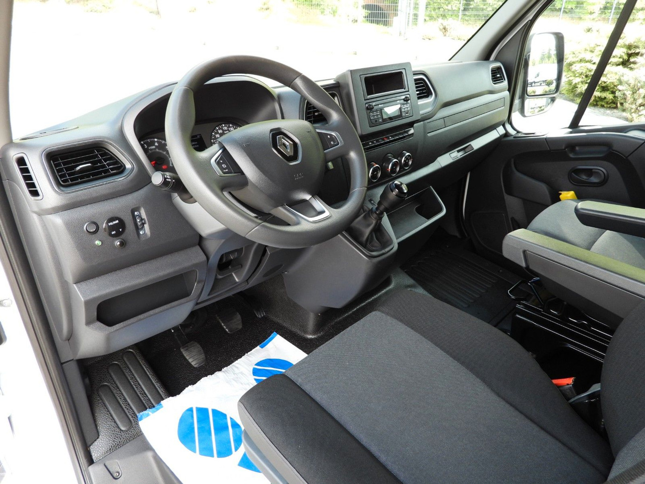 Renault MASTER PRITSCHE PLANE 8 PALETTEN TEMPOMAT A/C - Schuifzeilen bestelwagen, Bestelwagen met dubbele cabine: afbeelding 2 Renault MASTER PRITSCHE PLANE 8 PALETTEN TEMPOMAT A/C - Schuifzeilen bestelwagen, Bestelwagen met dubbele cabine: afbeelding 2
