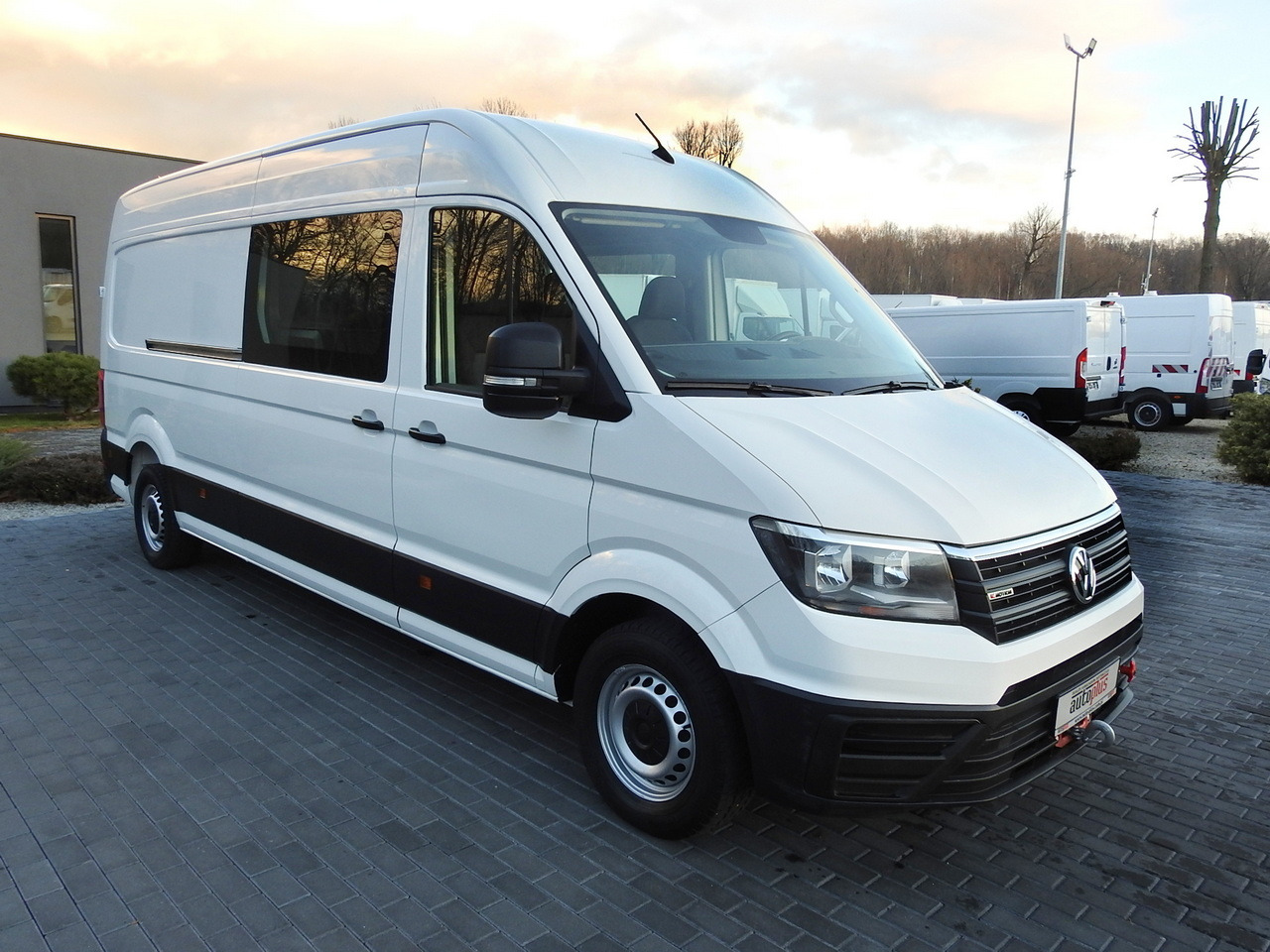 VOLKSWAGEN CRAFTER 4X4 4MOTION BOX DELIVERY VAN 7 SEATS AIR CONDITIONING 140HP - Gesloten bestelwagen: afbeelding 4 VOLKSWAGEN CRAFTER 4X4 4MOTION BOX DELIVERY VAN 7 SEATS AIR CONDITIONING 140HP - Gesloten bestelwagen: afbeelding 4
