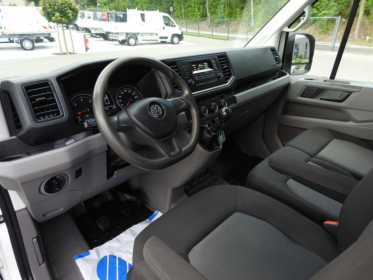 VOLKSWAGEN CRAFTER TIPPER CRUISE CONTROL 100HP - Kipper bestelwagen: afbeelding 2 VOLKSWAGEN CRAFTER TIPPER CRUISE CONTROL 100HP - Kipper bestelwagen: afbeelding 2
