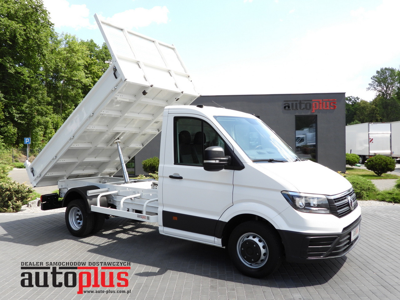 VOLKSWAGEN CRAFTER TIPPER CRUISE CONTROL TWIN WHEELS AIR CONDITIONING 180HP - Kipper bestelwagen: afbeelding 1 VOLKSWAGEN CRAFTER TIPPER CRUISE CONTROL TWIN WHEELS AIR CONDITIONING 180HP - Kipper bestelwagen: afbeelding 1