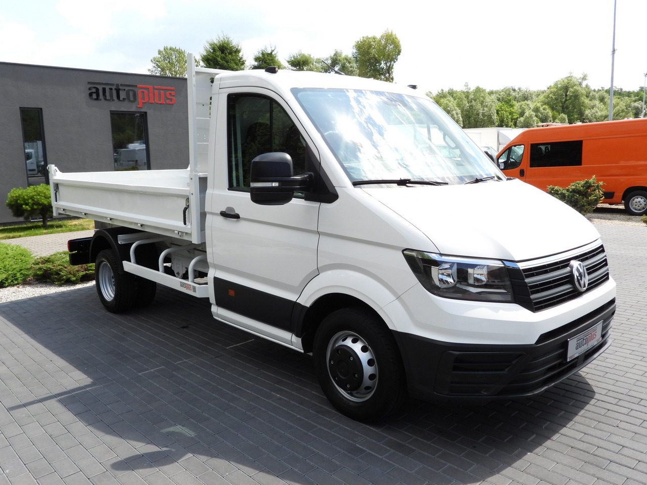 VOLKSWAGEN CRAFTER TIPPER CRUISE CONTROL TWIN WHEELS AIR CONDITIONING 180HP - Kipper bestelwagen: afbeelding 4 VOLKSWAGEN CRAFTER TIPPER CRUISE CONTROL TWIN WHEELS AIR CONDITIONING 180HP - Kipper bestelwagen: afbeelding 4