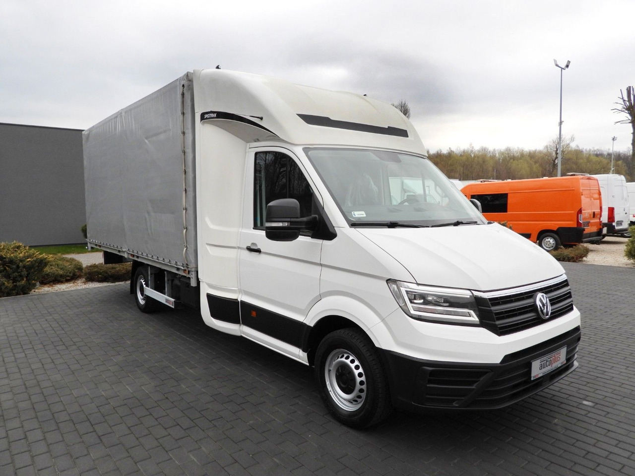 Volkswagen CRAFTER PRITSCHE PLANE 10 PALETTEN WEBASTO - Schuifzeilen bestelwagen: afbeelding 4 Volkswagen CRAFTER PRITSCHE PLANE 10 PALETTEN WEBASTO - Schuifzeilen bestelwagen: afbeelding 4