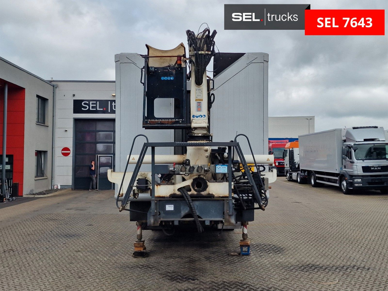 H&W HWDKSK38 / Glasrecycling / Kran / Lenkachse - Kipper oplegger: afbeelding 2 H&W HWDKSK38 / Glasrecycling / Kran / Lenkachse - Kipper oplegger: afbeelding 2