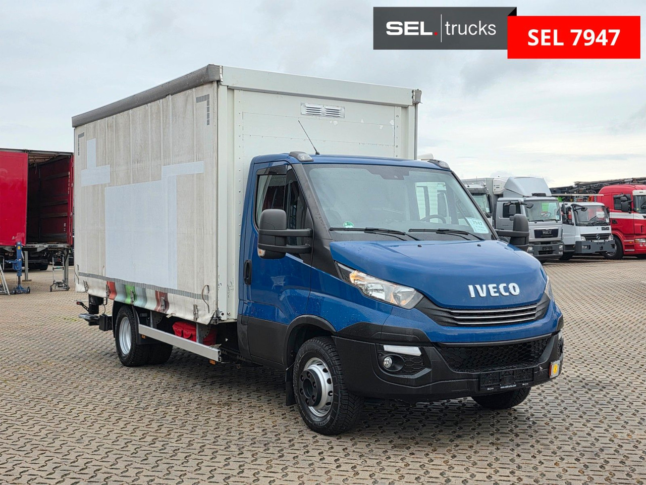 Iveco Daily 70C18 Hi-Matic / Ladebordwand / 3 Sitzen - Schuifzeilen bestelwagen: afbeelding 3 Iveco Daily 70C18 Hi-Matic / Ladebordwand / 3 Sitzen - Schuifzeilen bestelwagen: afbeelding 3