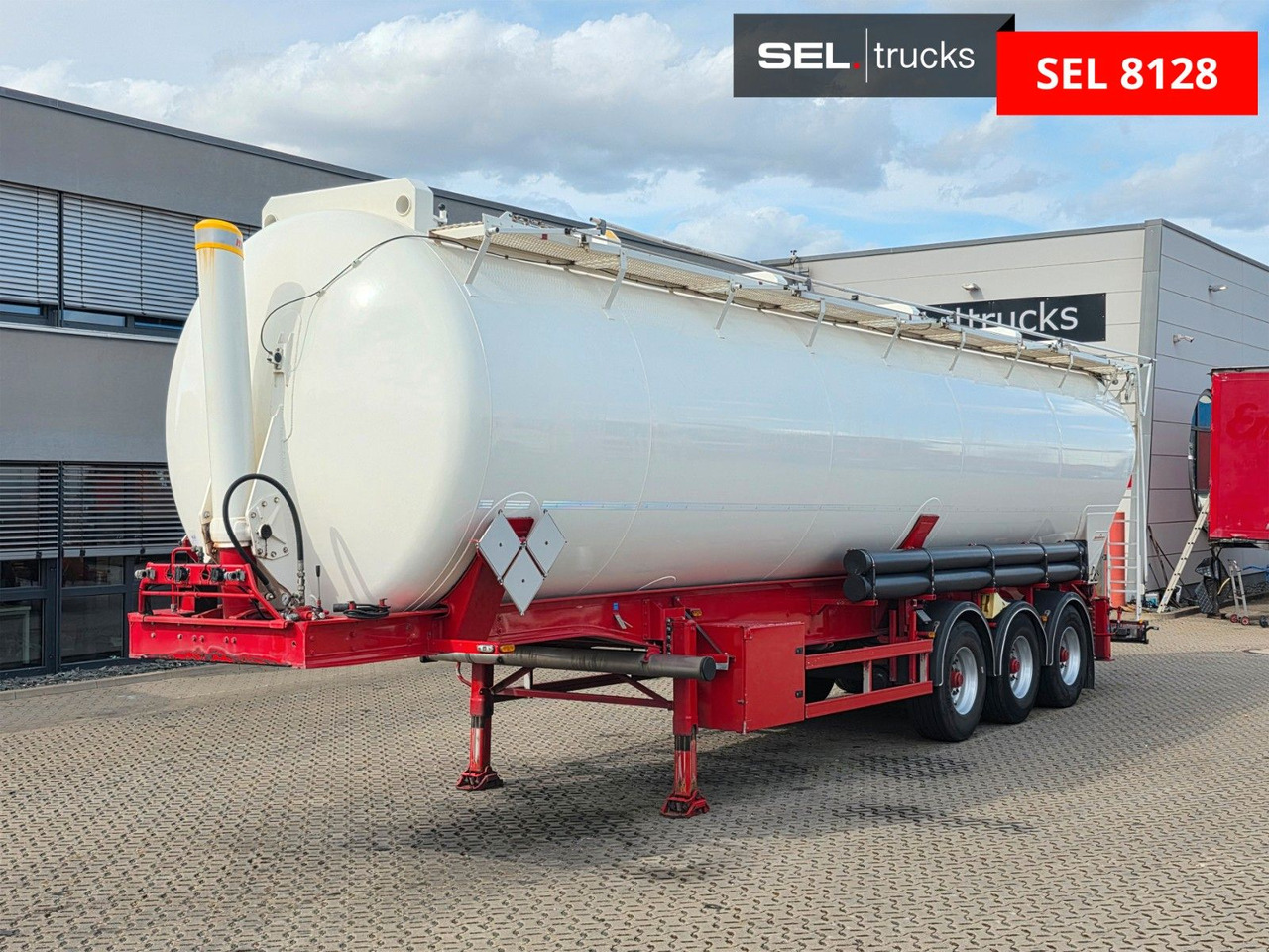 Kässbohrer XS / Kippsilo / 60 m3 / ADR AT - Bulkoplegger: afbeelding 1 Kässbohrer XS / Kippsilo / 60 m3 / ADR AT - Bulkoplegger: afbeelding 1