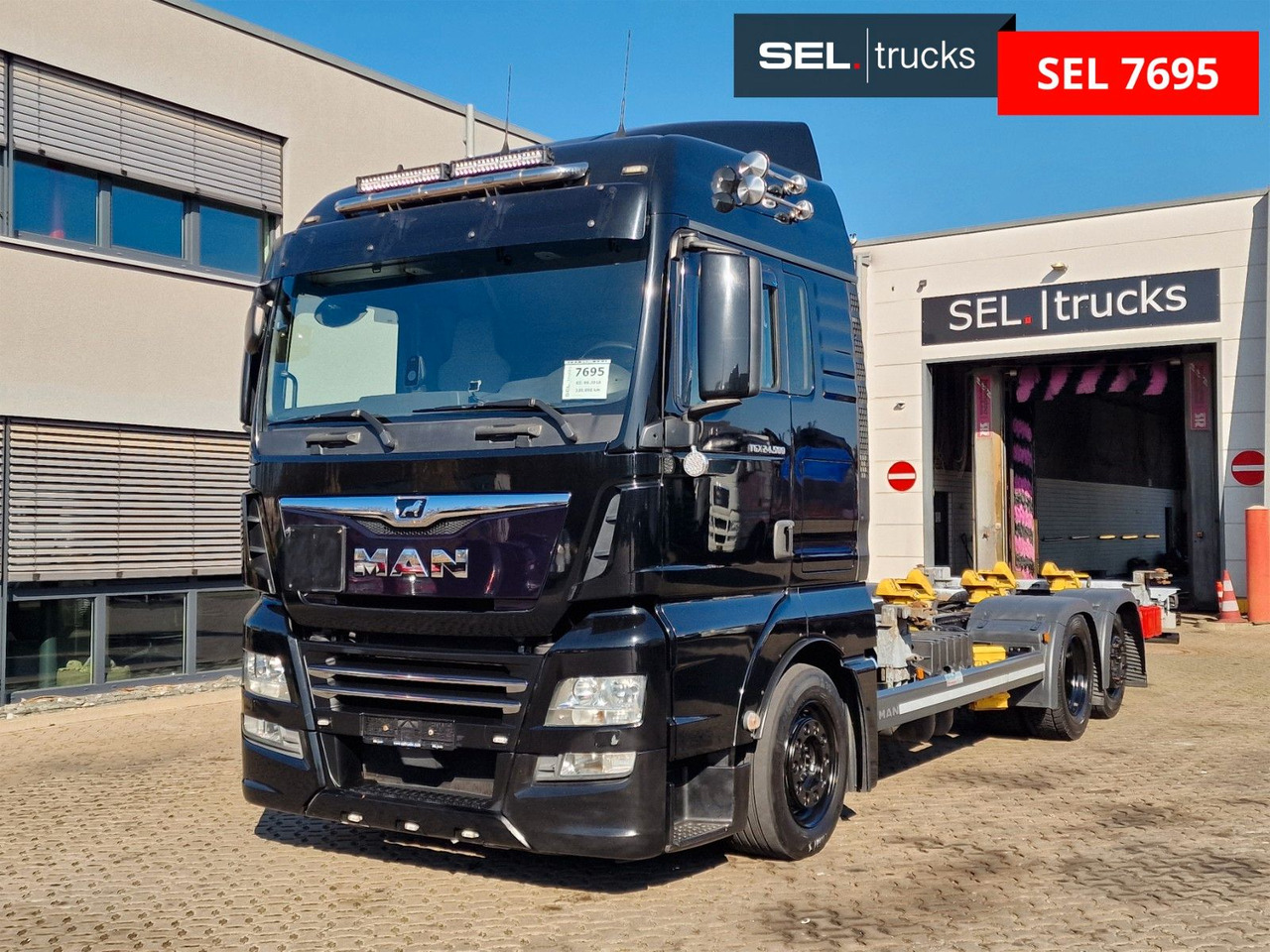 MAN TGX 24.500 6X2-2 LL-U / Intarder / Xeno / LOW KM - Containertransporter/ Wissellaadbak vrachtwagen: afbeelding 1 MAN TGX 24.500 6X2-2 LL-U / Intarder / Xeno / LOW KM - Containertransporter/ Wissellaadbak vrachtwagen: afbeelding 1