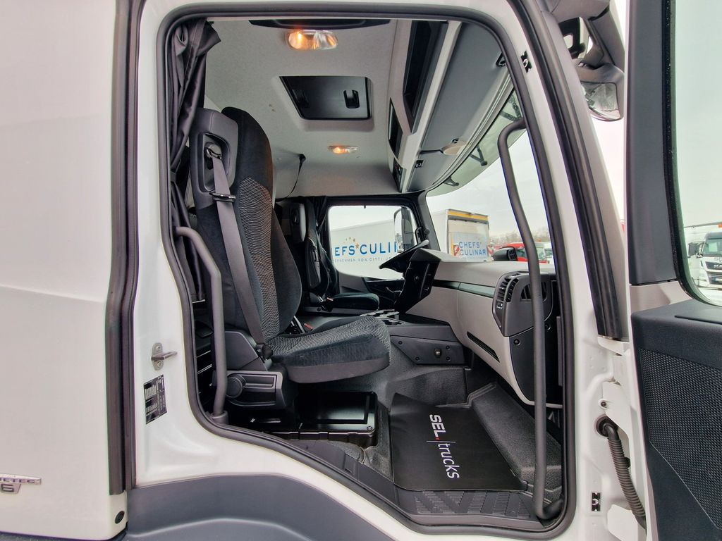 Schuifzeilen vrachtwagen Mercedes-Benz Antos 1840 Mercedes-Benz Antos 1840: afbeelding 17 Schuifzeilen vrachtwagen Mercedes-Benz Antos 1840 Mercedes-Benz Antos 1840: afbeelding 17