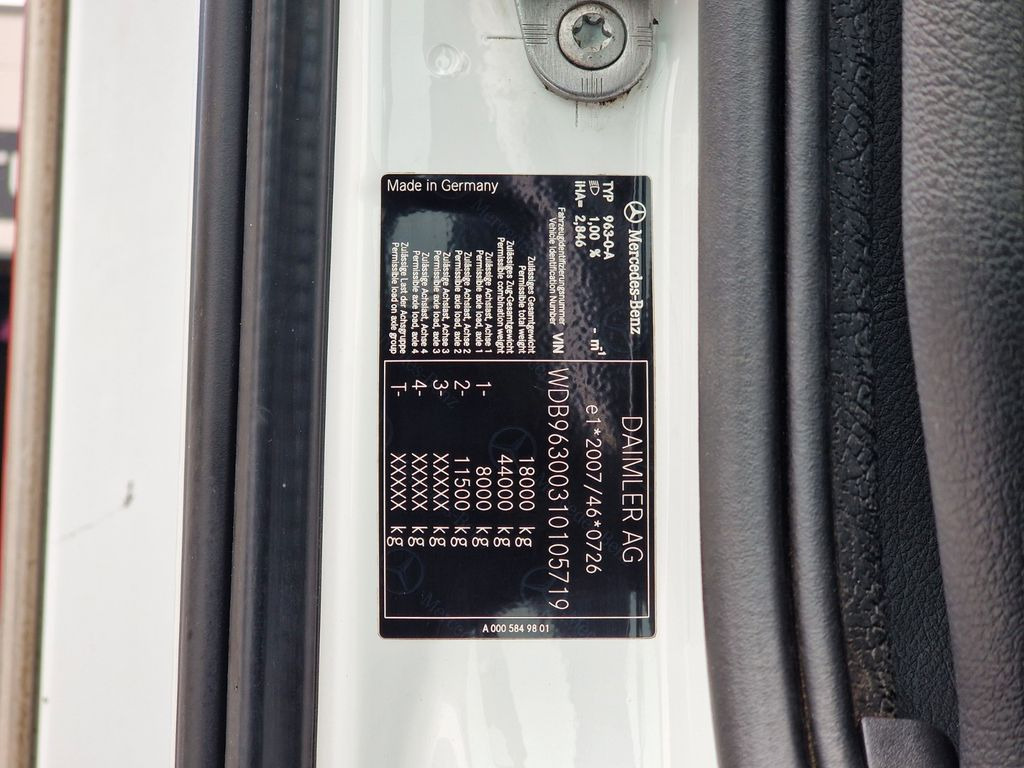 Schuifzeilen vrachtwagen Mercedes-Benz Antos 1840 Mercedes-Benz Antos 1840: afbeelding 15 Schuifzeilen vrachtwagen Mercedes-Benz Antos 1840 Mercedes-Benz Antos 1840: afbeelding 15