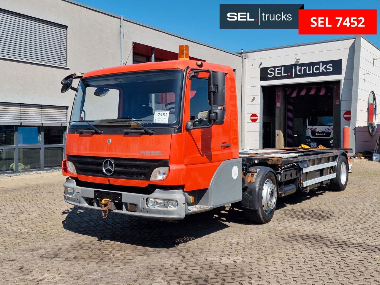 Mercedes-Benz KAMAG WBH 25 / Umsetzer / Wiesel / Rangierer - Containertransporter/ Wissellaadbak vrachtwagen: afbeelding 1 Mercedes-Benz KAMAG WBH 25 / Umsetzer / Wiesel / Rangierer - Containertransporter/ Wissellaadbak vrachtwagen: afbeelding 1