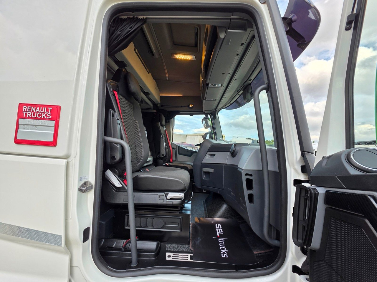 Schuifzeilen vrachtwagen Renault T High 480 / Retarder / Jumbo / 6D: afbeelding 18 Schuifzeilen vrachtwagen Renault T High 480 / Retarder / Jumbo / 6D: afbeelding 18