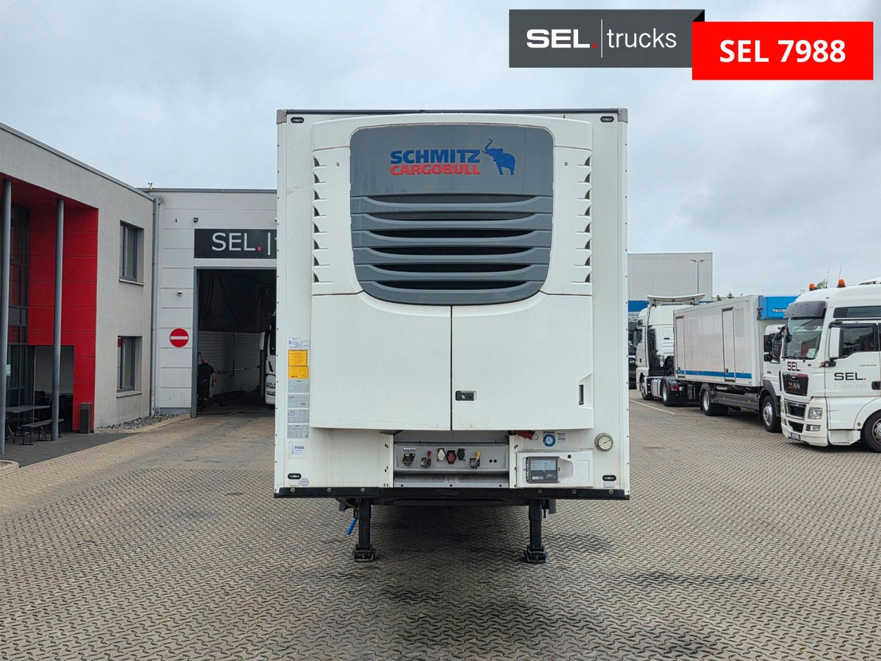 Schmitz Cargobull SKO 24/L 13.4 FP COOL V7 / FRC 06.2025 / Liftach - Koelwagen oplegger: afbeelding 2 Schmitz Cargobull SKO 24/L 13.4 FP COOL V7 / FRC 06.2025 / Liftach - Koelwagen oplegger: afbeelding 2