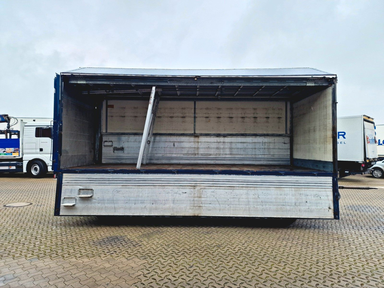 Drankenwagen aanhangwagen System Trailers PRASL 18 / Ladebordwand: afbeelding 9 Drankenwagen aanhangwagen System Trailers PRASL 18 / Ladebordwand: afbeelding 9