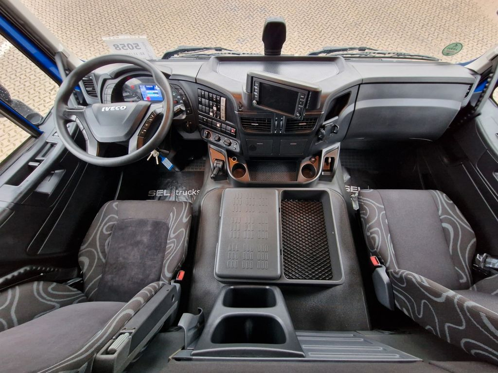 Interieur foto 1: Trekker Iveco Stralis 400 / ZF Intarder / komplett Iveco Stralis 400 / ZF Intarder / komplett