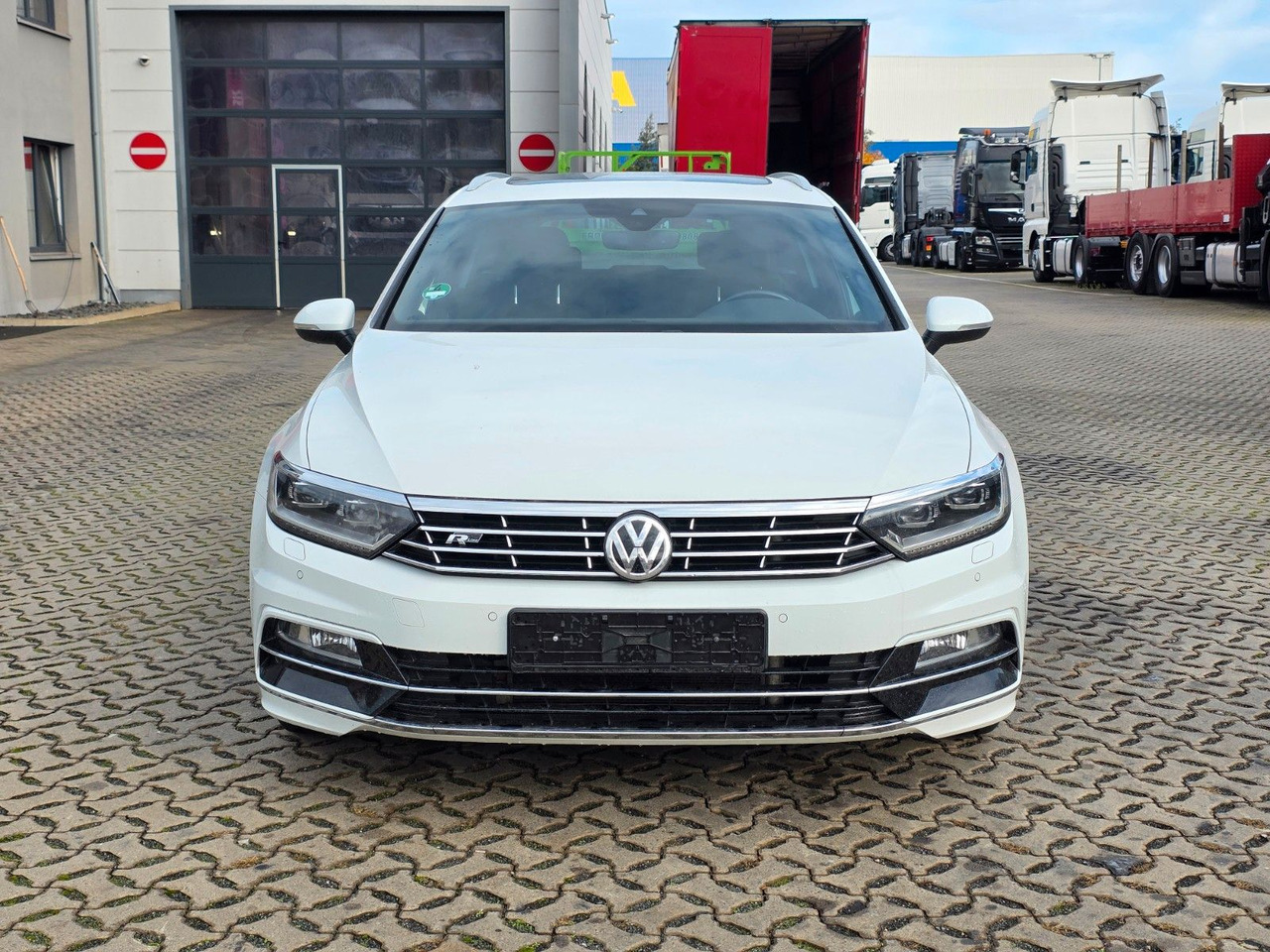 Volkswagen Passat Variant Highline BMT/Start-Stopp - Stationwagen: afbeelding 2 Volkswagen Passat Variant Highline BMT/Start-Stopp - Stationwagen: afbeelding 2