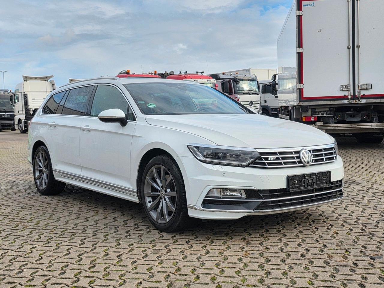 Volkswagen Passat Variant Highline BMT/Start-Stopp - Stationwagen: afbeelding 3 Volkswagen Passat Variant Highline BMT/Start-Stopp - Stationwagen: afbeelding 3