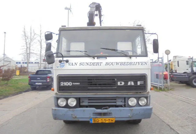 DAF 2100 TURBO - Vrachtwagen met open laadbak: afbeelding 2 DAF 2100 TURBO - Vrachtwagen met open laadbak: afbeelding 2