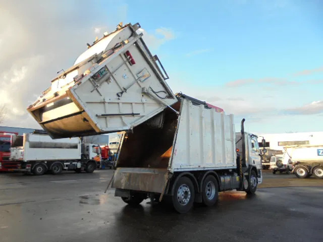 DAF CF 75.250 6x2 - Vuilniswagen: afbeelding 5 DAF CF 75.250 6x2 - Vuilniswagen: afbeelding 5