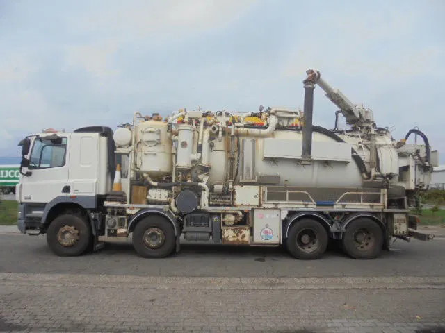 DAF CF 85.410 8X4 BLADGEVEERD - Vacuümwagen: afbeelding 2 DAF CF 85.410 8X4 BLADGEVEERD - Vacuümwagen: afbeelding 2