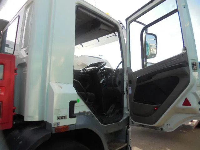 DAF FAN CF250 6X2 EEV - Vuilniswagen: afbeelding 5 DAF FAN CF250 6X2 EEV - Vuilniswagen: afbeelding 5